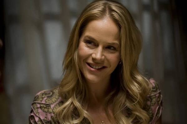 Dexter - Dex, lži a video - Z filmu - Julie Benz
