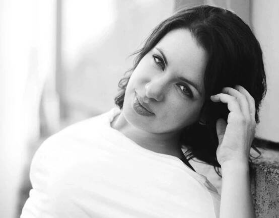 Katee Robert 