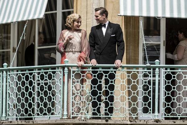 Otec Brown - Počestný zloděj - Z filmu - Nancy Carroll, Mark Umbers