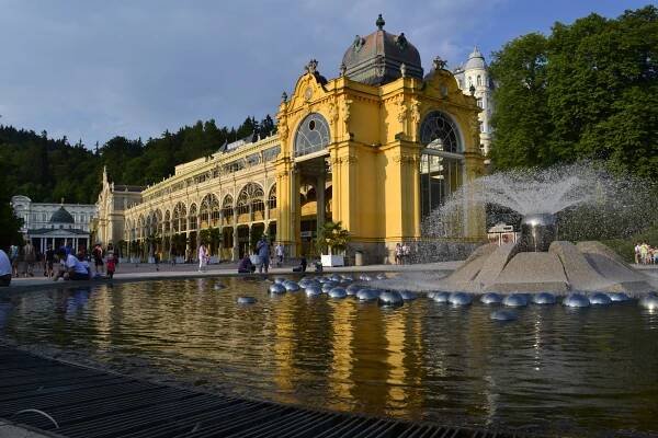 Pobyt se snídaní a sklenkou Prosecca ve všední dny - PARKHOTEL GOLF | Spa.cz