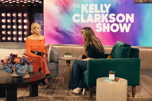 Kate Walsh with blonde hair on The Kelly Clarkson Show on February 25