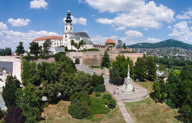 Výlet Hrad Nitra a Topoľčiansky zámok 