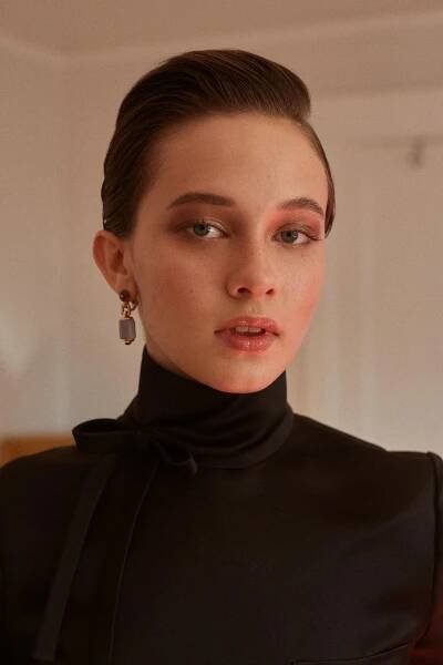 Cailee Spaeny – Forehead, Cheek, Lip, Shoulder, Eyebrow, …