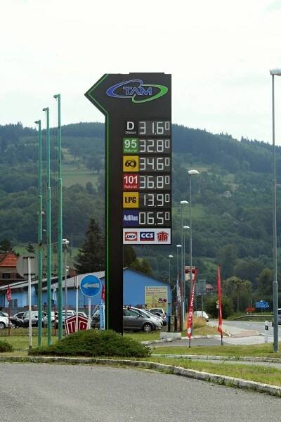 Velký průzkum v kraji: 100 cen nafty a benzinu