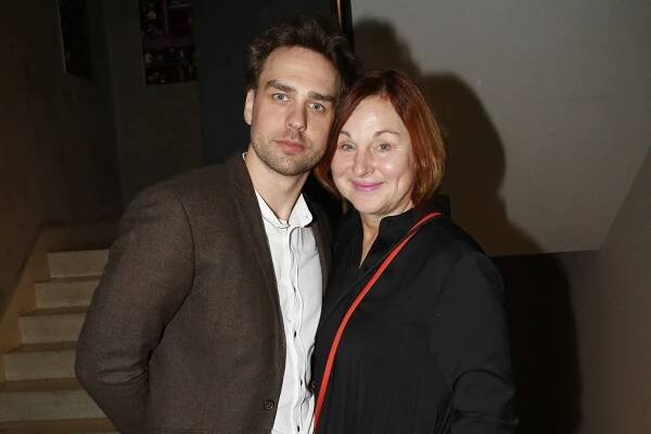 Pavla Rychlá slaví 61. Monika z Přátel a ex Petra Rychlého je babičkou