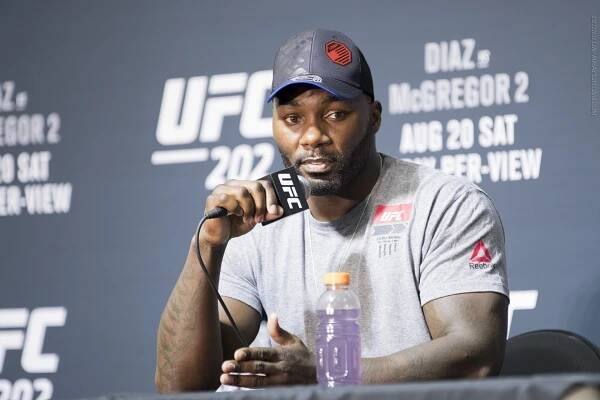 Johnson: Cormier can say all he wants, but ‘he knows what’s coming’