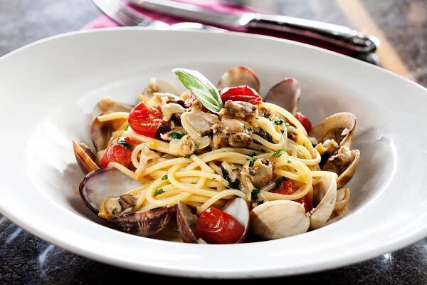 mořské plody a těstoviny,sicílie,špagety - italská kuchyně - stock snímky, obrázky a fotky