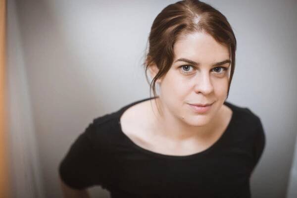 Spisovateľka Lewis: Ak by sme dnes mohli zákony o manželstvách a rozvodoch vymyslieť nanovo, vyzerali by úplne inak