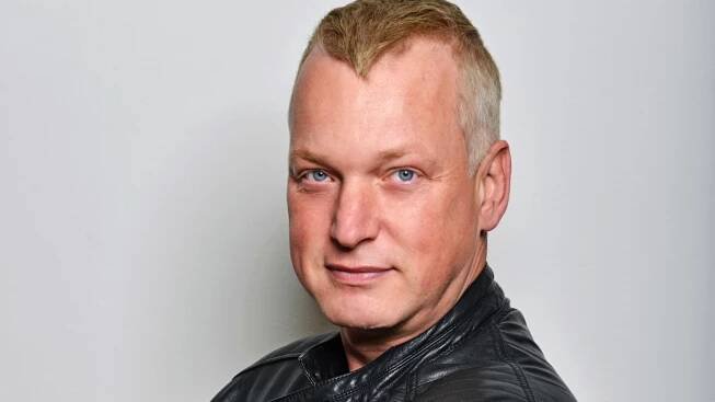 Martin Hausenblas. Spoluvlastník firmy Adler, patřící mezi největší dodavatele reklamního textilu v Evropě a spoluvlastník platformy Liftago.