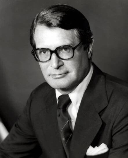 Soubor:ElliotLeeRichardson.jpg – Wikipedie