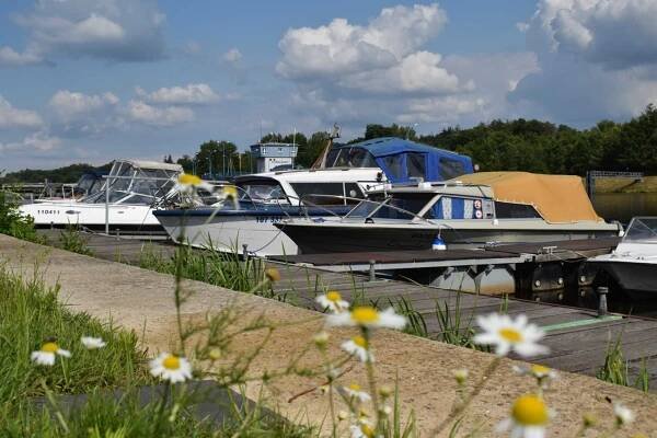 Marina - Lodě a Karavany, Týnec nad Labem | Hotel.cz