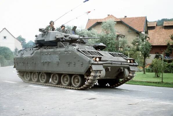 M2 Bradley (pásové BVP) : Spojené státy americké (USA)