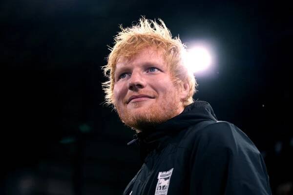 Ed Sheeran naštvaný po zásahu policie: „Měli jsme povolení!“ - WN24.cz - World News 24