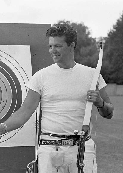 Ray Rogers (archer)