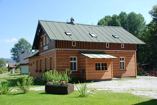 Ferienhaus Janske Spa - Ferienhaus mit Pool mit Blick auf den Black Mountain im Riesengebirge | Ferienhaus, Ferienwohnung
