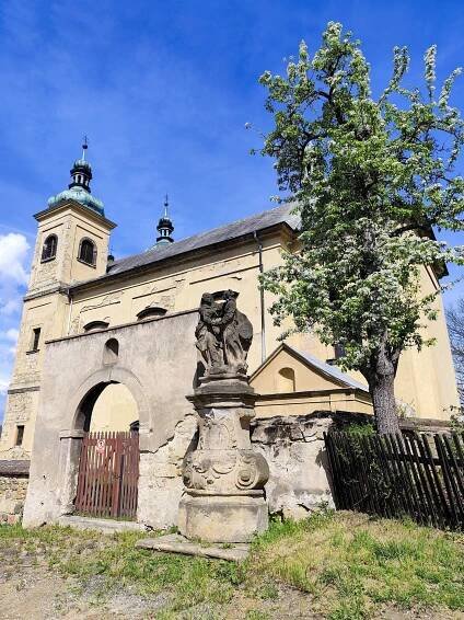 Fotogaléria • Kostel sv. Vavřince (Kostol) • Mapy.com