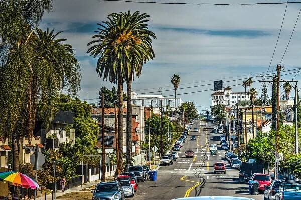 Everything to Know About Apartment Hunting in Los Angeles - All In Moving Services