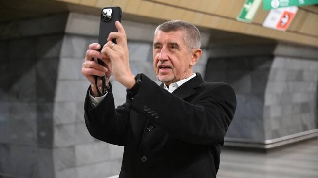 Babiš odkryl soukromí: Pochlubil se synem Fredem, z něhož vyrostl usměvavý krasavec – eXtra.cz