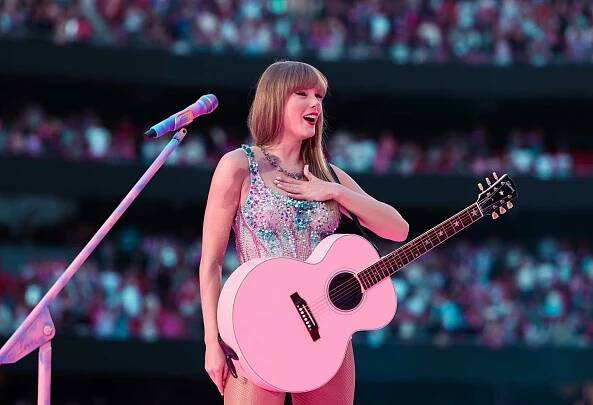 Taylor Swift Bar Crawl