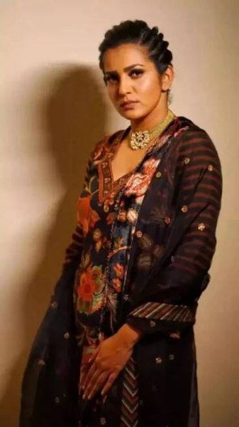 From Aishwarya Lekshmi to Shobana: Malayalam actresses redefining glamour