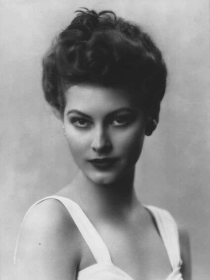 Ava Gardner at age 15, (1937) - History