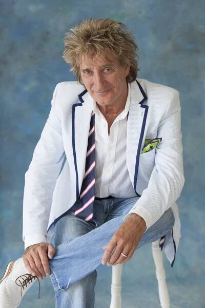 Legendární Rod Stewart se vrátí do Prahy. Přiveze největší hity