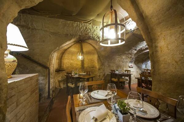 The Restaurant - ANTICA OSTERIA DA DIVO