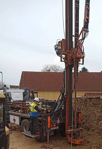 GEOSTAR / Vrtné a průzkumné práce