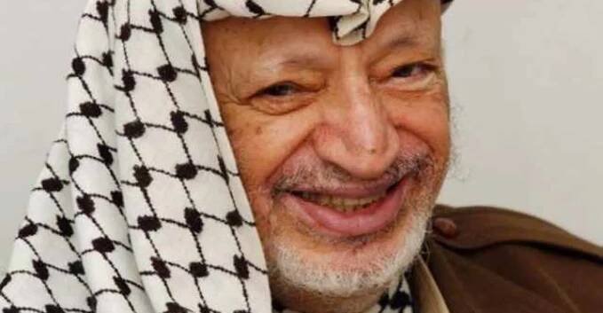 Arafat ji nesundal z hlavy. Dnes arafatka bojuje s Číňany