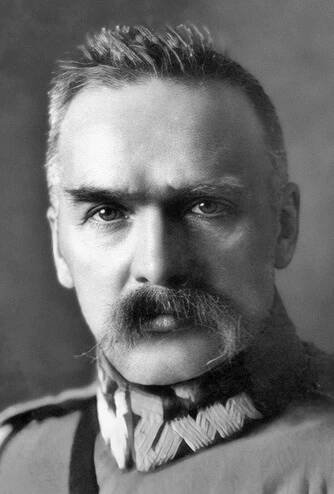 File:Jozef Pilsudski1 (cropped).jpg - Wikimedia Commons