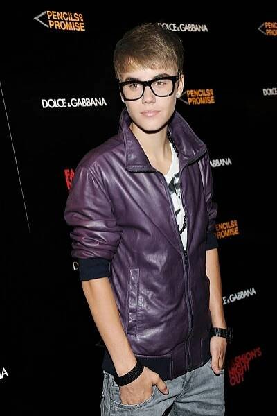 Justin Bieber si pořídil k 18. narozeninám luxusní dárky: Dva domy v LA za 300 miliónů