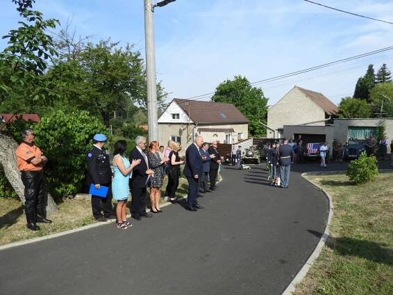Den amerických letců v Mukově - Oficiální stránka obce Hrobčice