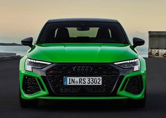 Audi RS 3 sedan a hatchback