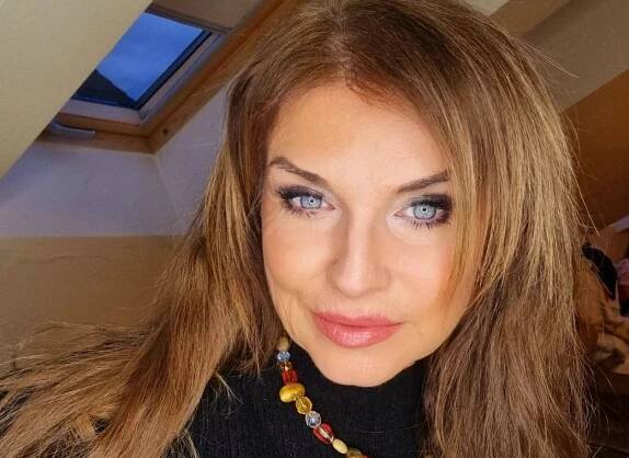 Herečka Simona Prasková o své produkované komedii Sni dál - neřeš věk a žij! - ARTSTAR V.I.P.