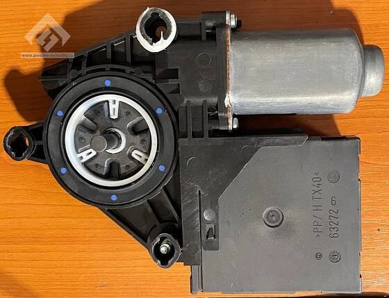 Motor spouštění oken spolujezdce Škoda Octavia II 1T0959702S / 5K0959792A | Lykona Styl s.r.o.