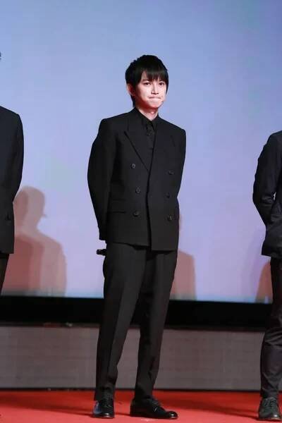 Japonský herec a model Hongo Kanata představuje jak dorazí na červeném koberci pro Japonsko filmu týden 21 Shanghai mezinárodního filmového festivalu v Šanghaji, Číně, 17 června 2018. — Stock obrázek