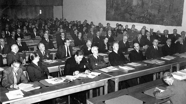 75 Jahre Grundgesetz: Wie die deutsche Verfassung in drei Schritten entstand