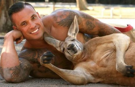 ŽENA-IN - Urostlí muži a roztomilá zvířátka. Tak vypadá nový kalendář australských hasičů