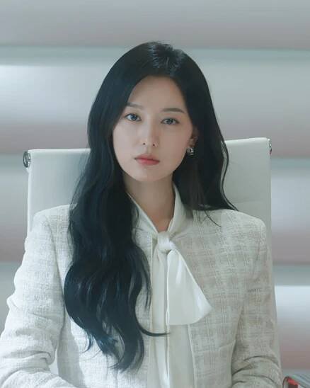 All the fabulous outfits Kim Ji-won wore as Hong Hae-in in Netflix’s ‘Queen of Tears’