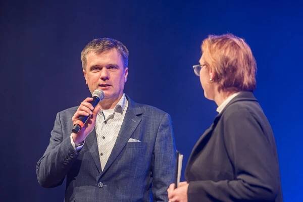 FOTO: Rapperka Sharlota či Michal Horák zpívali v Trutnově pro Pepíčka
