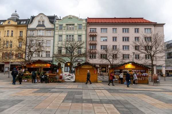 OBRAZEM: Opuštěné centrum Ostravy, na Masarykově náměstí zůstaly jen tři stánky