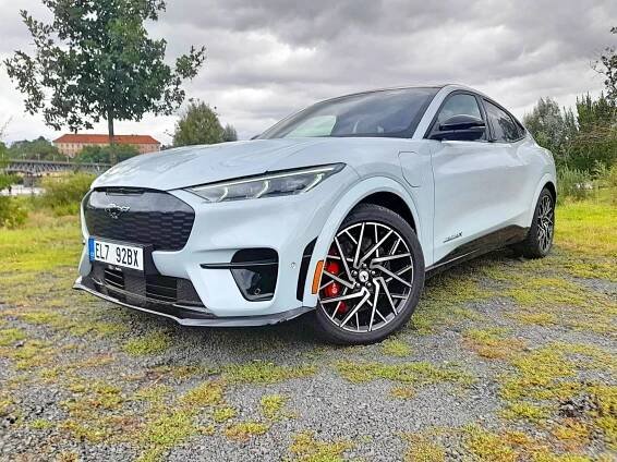Test Ford Mustang Mach-E GT. Amerika na elektřinu - Autaprozeny.cz
