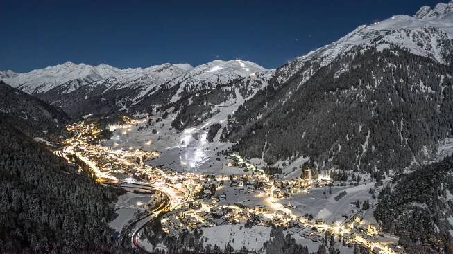 St. Anton - Dorf bei Nacht
