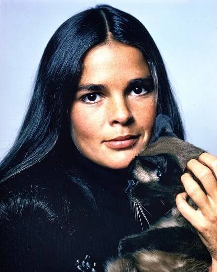 1970: Dlouhé vlasy a pěšinka uprostřed (Ali MacGraw)