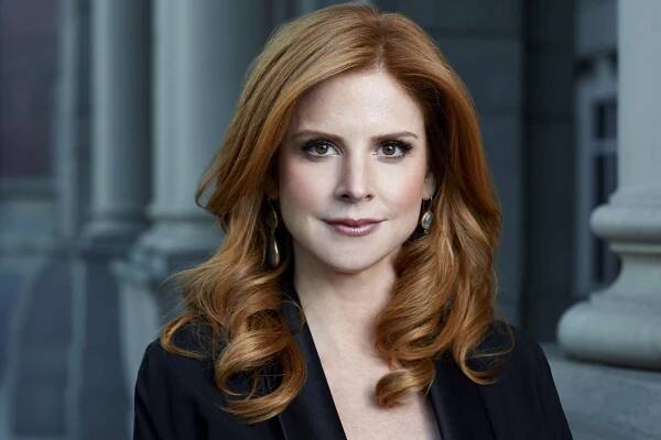 SUITS -- Season: 2 -- Pictured: Sarah Rafferty as Donna 