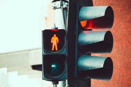 Červený provoz a semafor pro chodce — Stock obrázek