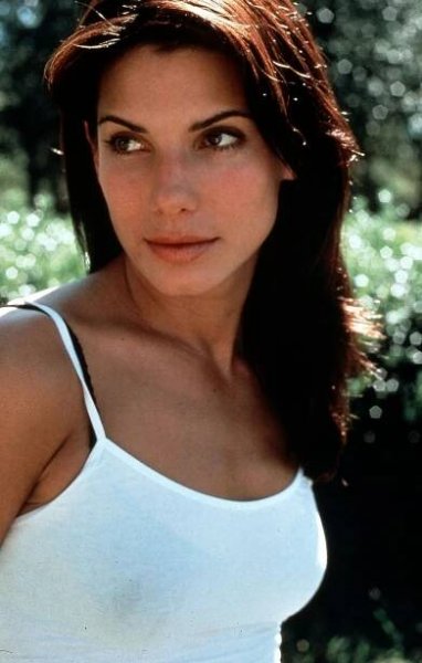 Paparazzi si na ni nepřijdou: Sandra Bullock vypadá neskutečně i v civilu. A to příští rok oslaví šedesátku!