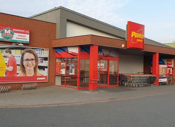 Prodejna s teplým pultem, Kravaře při Penny Marketu - 056