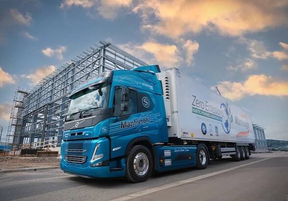 400-01-Schmitz-Cargobull-Manfreight-S.KOe-COOL