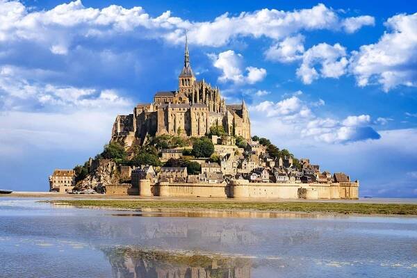 8 Whimsical Towns in France